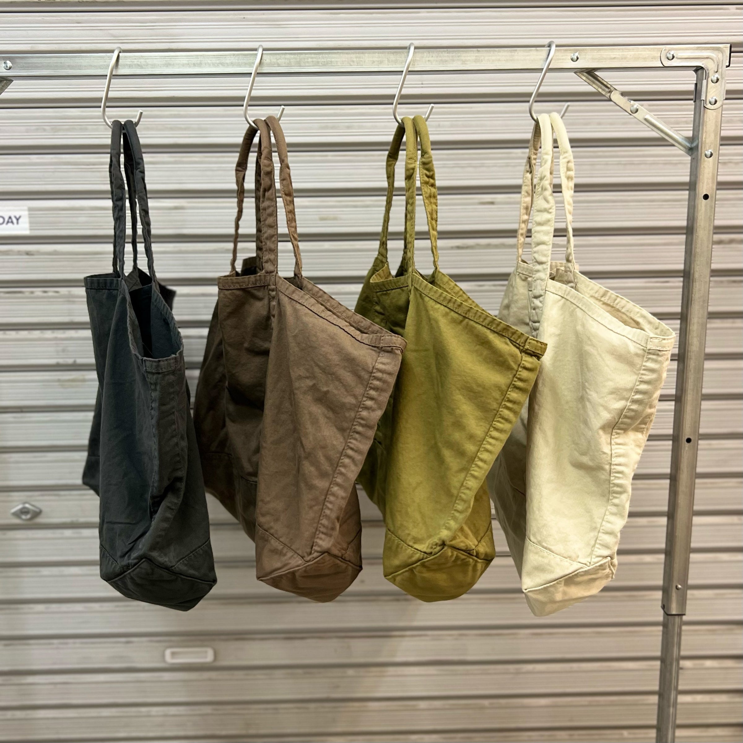 ZEPTEPI Bag / THE / Ice Tote Sand | someday