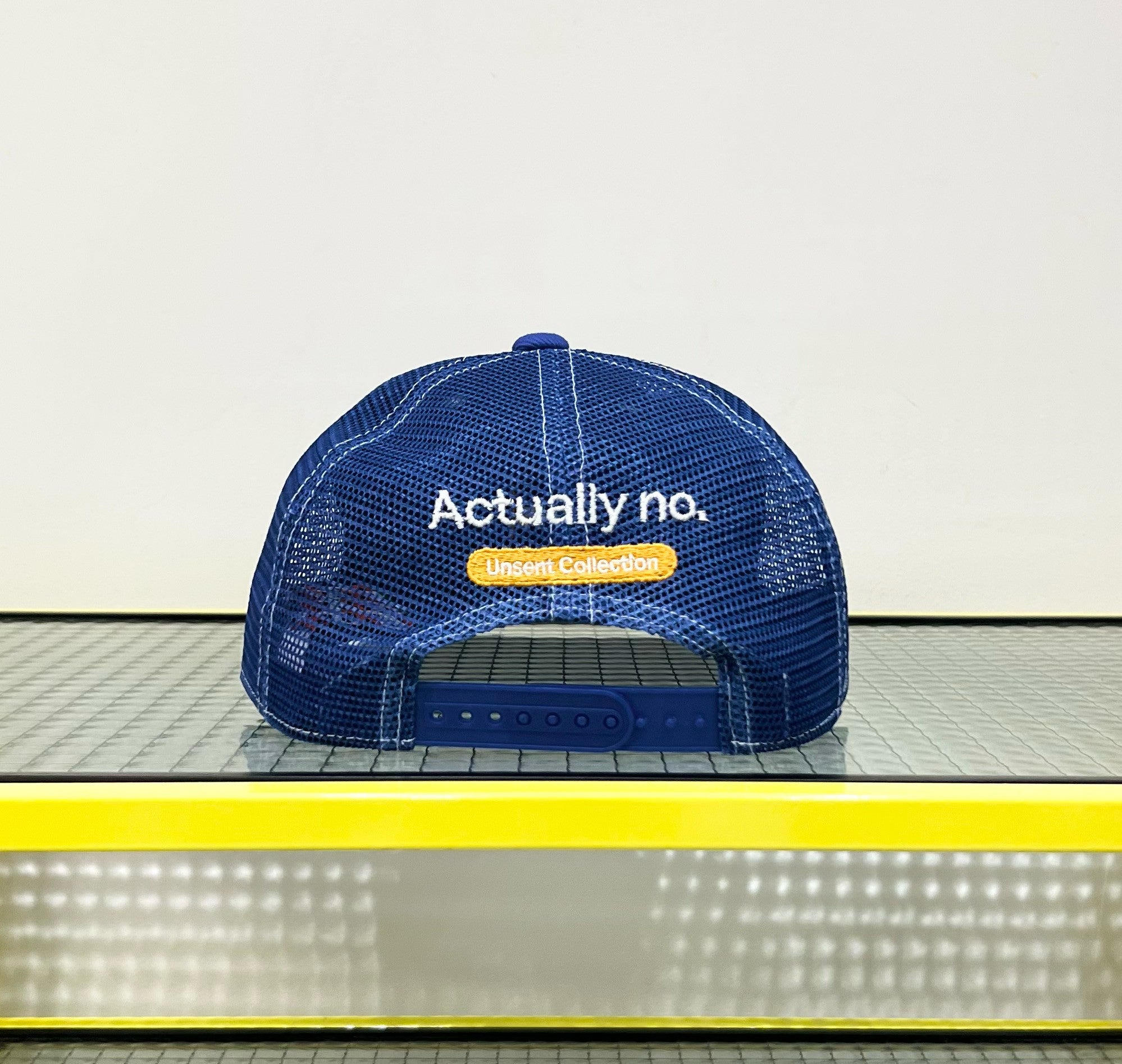Peate lov| cap (Blue) | someday